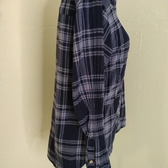 Abercrombie & Fitch Navy and Powder Blue  Plaid 100 % Cotton Shirt Size Small​ - Picture 2 of 15